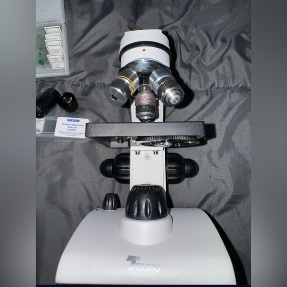 Microscope - Picture 6 of 6